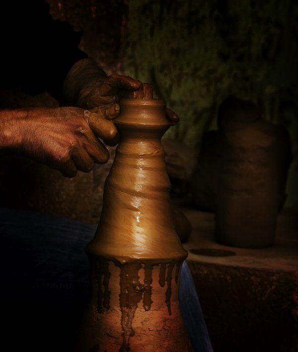 Où trouver des ateliers de poterie traditionnelle en Andalousie, Espagne : techniques et visites ?